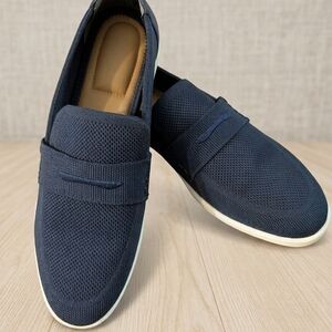 Tommy Bahama Navy Knit Slip-On Loafers